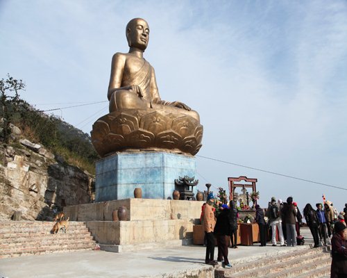 Tượng Phật hoàng Trần Nhân Tông, Yên Tử, Quảng Ninh
